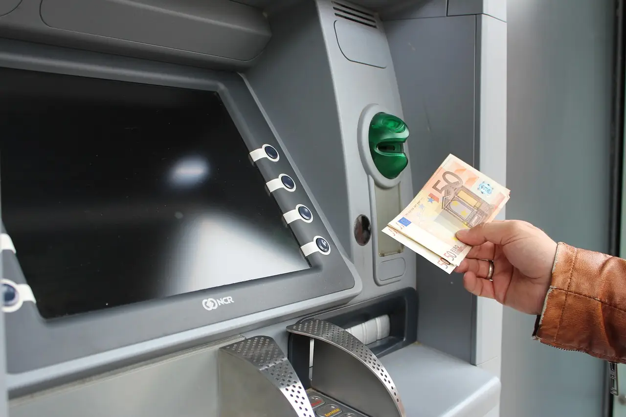 Dal 18 giugno bancomat contactless: attiva subito la nuova sicurezza digitale Dal 18 giugno bancomat contactless: attiva subito la nuova sicurezza digitale