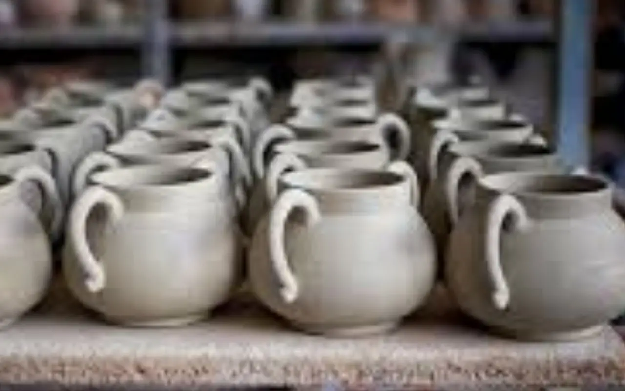 I segreti per riconoscere una ceramica vintage che oggi può valere davvero molto I segreti per riconoscere una ceramica vintage che oggi può valere davvero molto