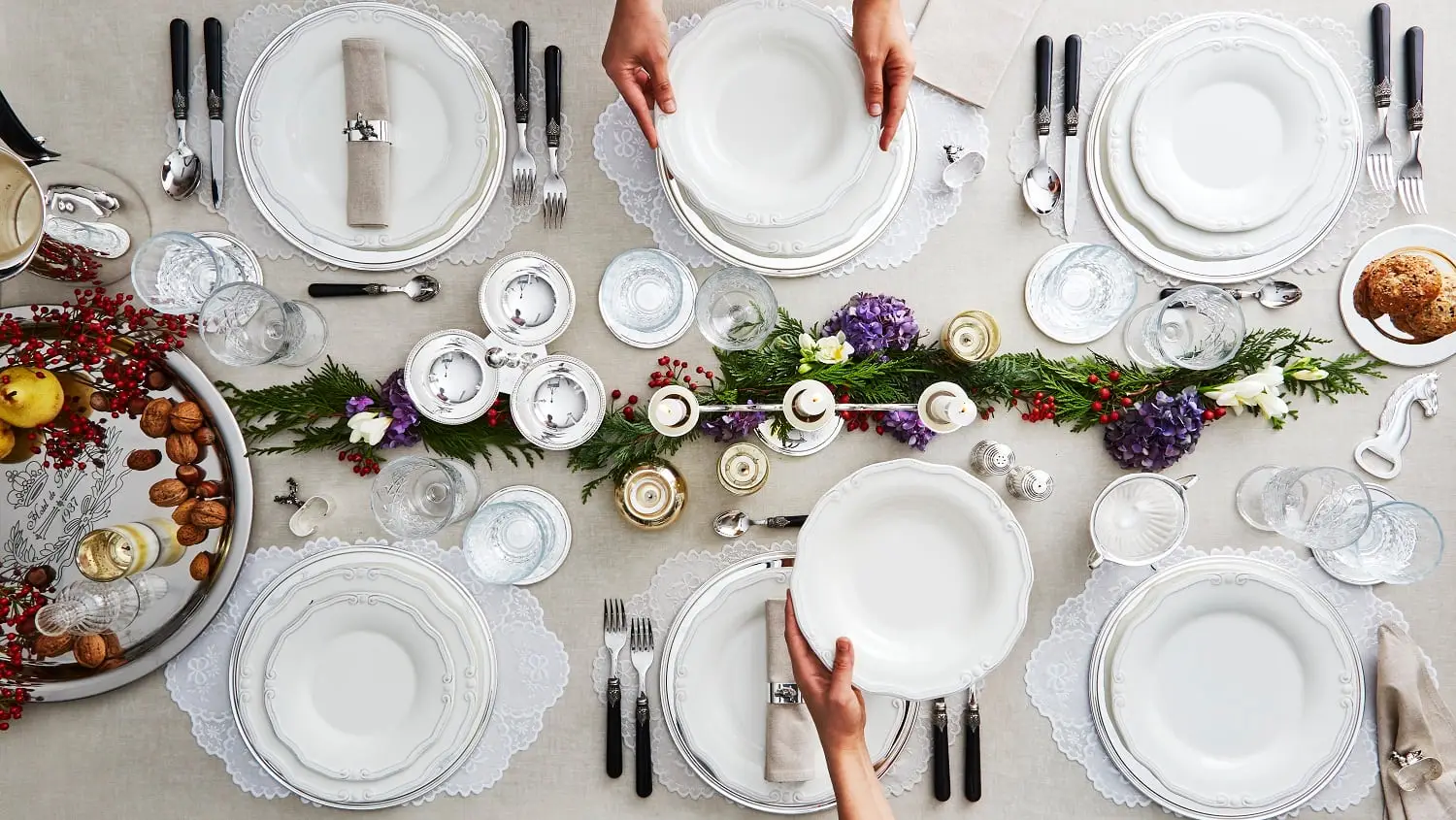 Come scoprire il valore attuale di un servizio di piatti anni ’60 in porcellana Come scoprire il valore attuale di un servizio di piatti anni ’60 in porcellana