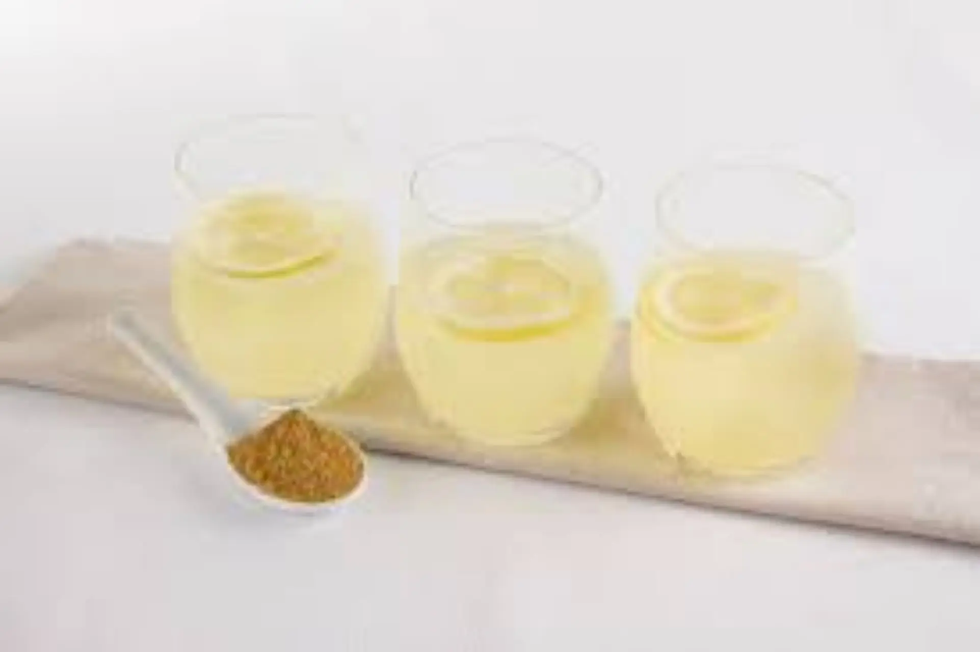 Scegli la bevanda più adatta a reintegrare liquidi e proteggere il fegato subito Scegli la bevanda più adatta a reintegrare liquidi e proteggere il fegato subito