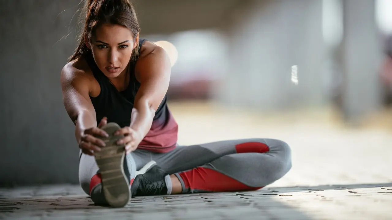 Risolvi il mal di schiena cronico con uno stretching guidato da fisioterapisti Risolvi il mal di schiena cronico con uno stretching guidato da fisioterapisti