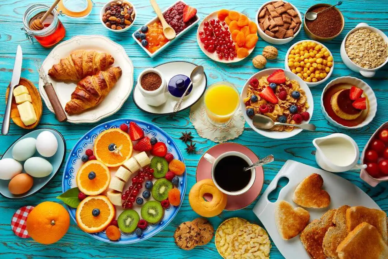 Vuoi mantenere energia costante al mattino? Un abbinamento alimentare fa la differenza Vuoi mantenere energia costante al mattino? Un abbinamento alimentare fa la differenza