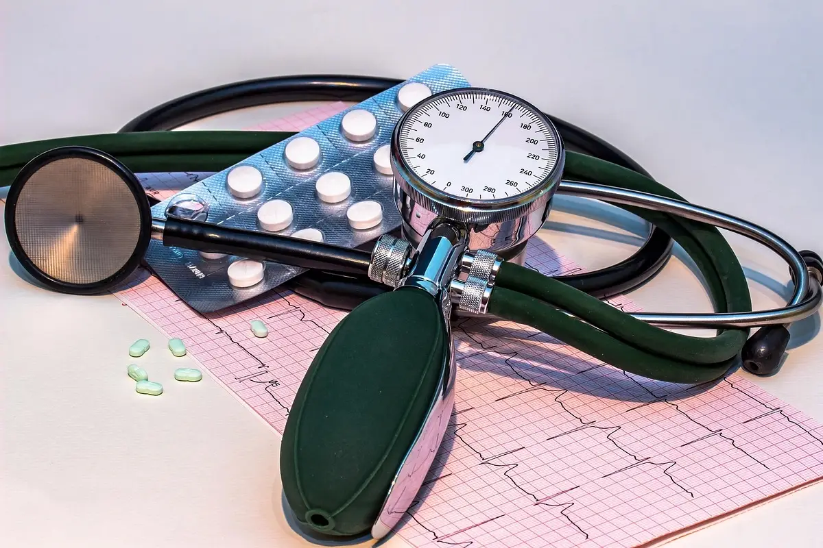 Allerta pressione alta: se hai questo segnale al risveglio, parla subito col medico Allerta pressione alta: se hai questo segnale al risveglio, parla subito col medico