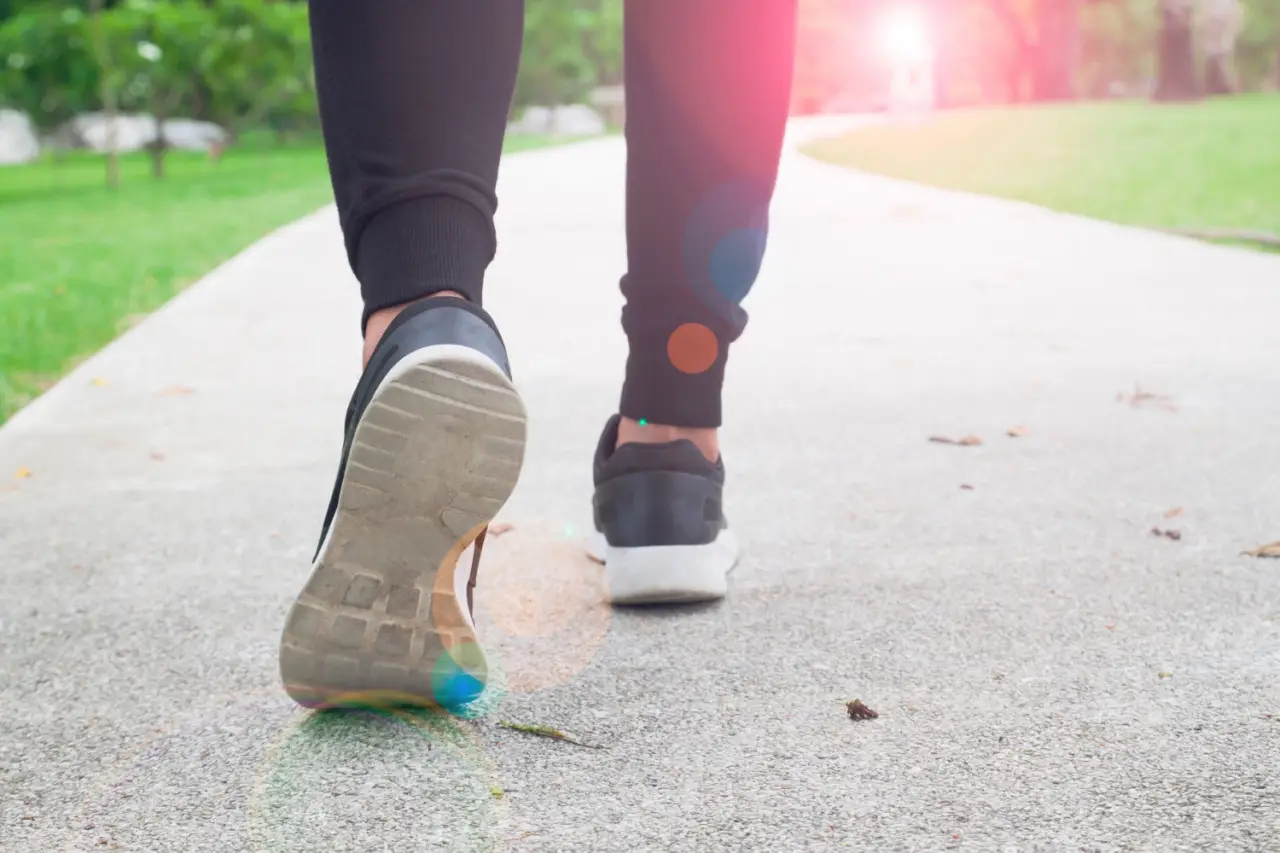 Camminare per dimagrire? Ecco quanti minuti servono secondo gli esperti Camminare per dimagrire? Ecco quanti minuti servono secondo gli esperti