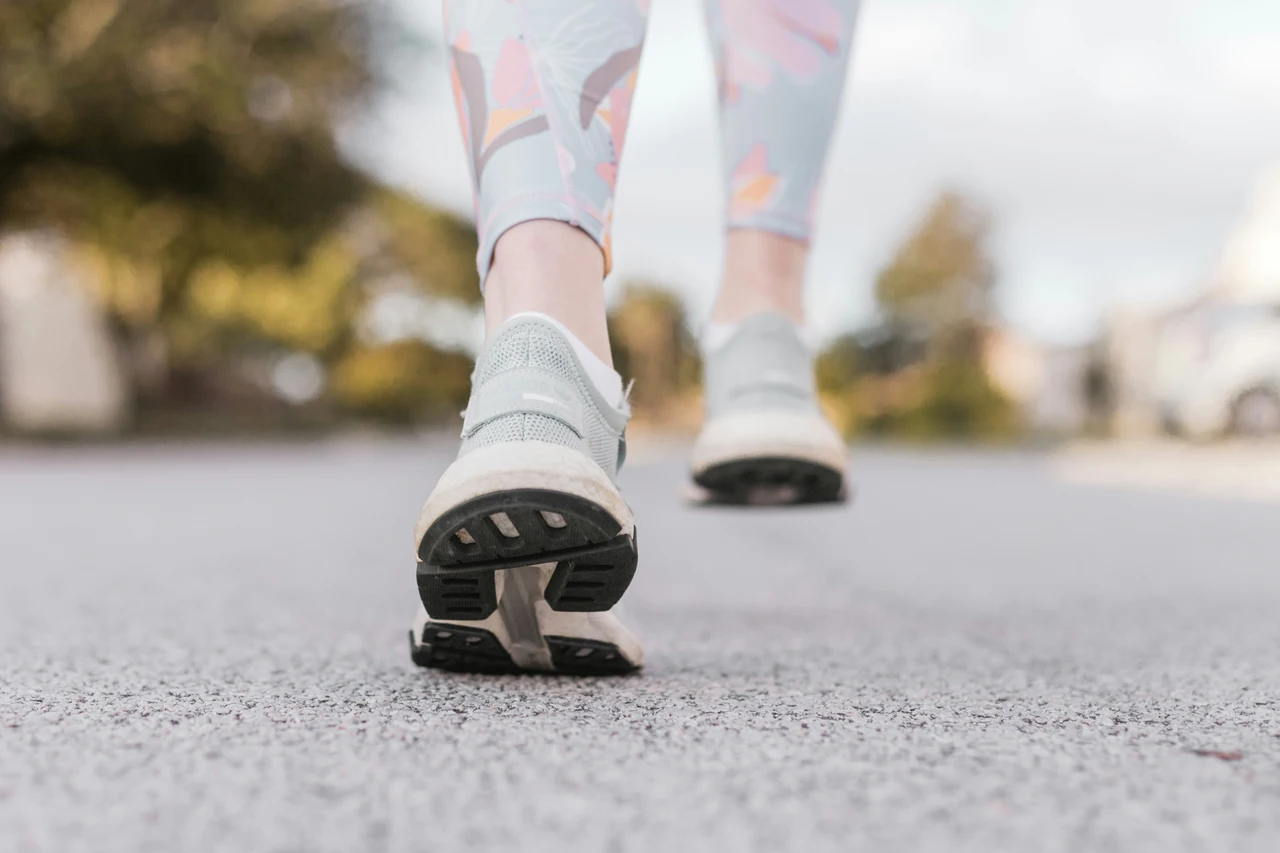 Camminare per dimagrire? Ecco quanti minuti servono secondo gli esperti Camminare per dimagrire? Ecco quanti minuti servono secondo gli esperti