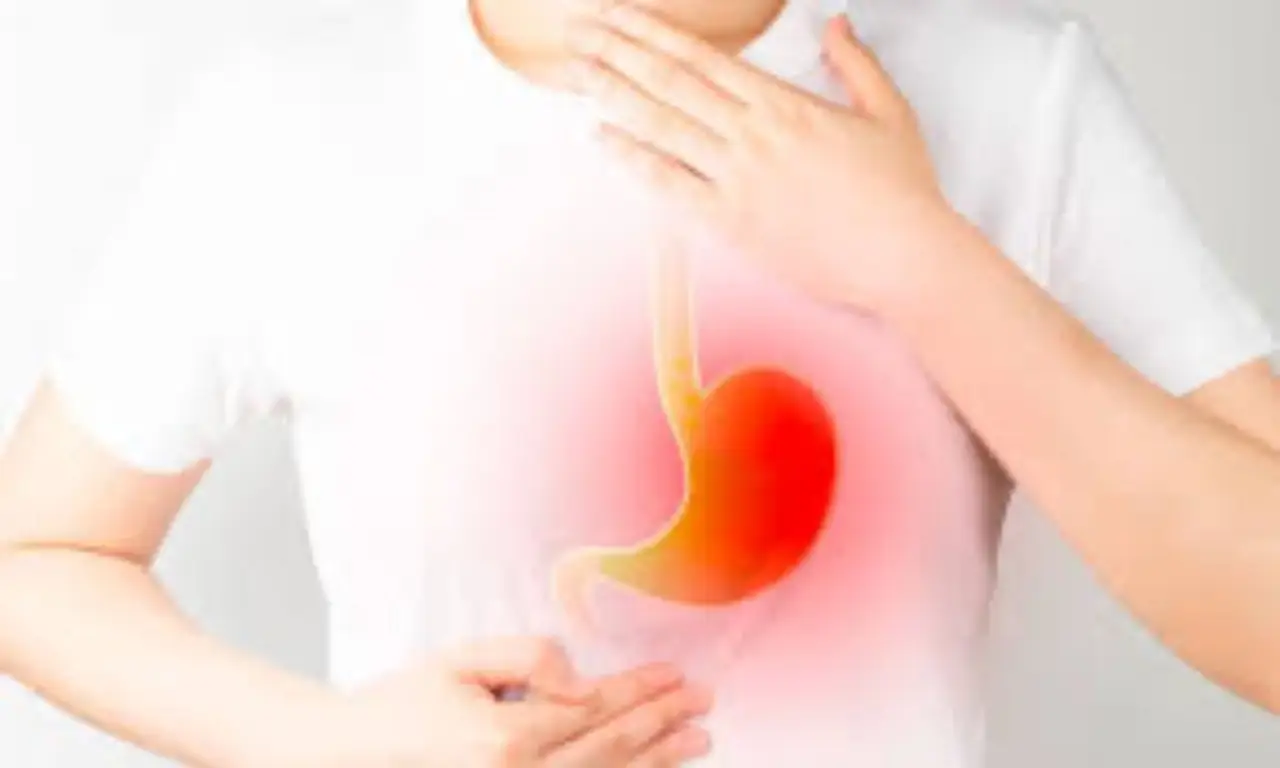 Come ridurre il reflusso gastrico senza farmaci: ecco i rimedi più efficaci Come ridurre il reflusso gastrico senza farmaci: ecco i rimedi più efficaci