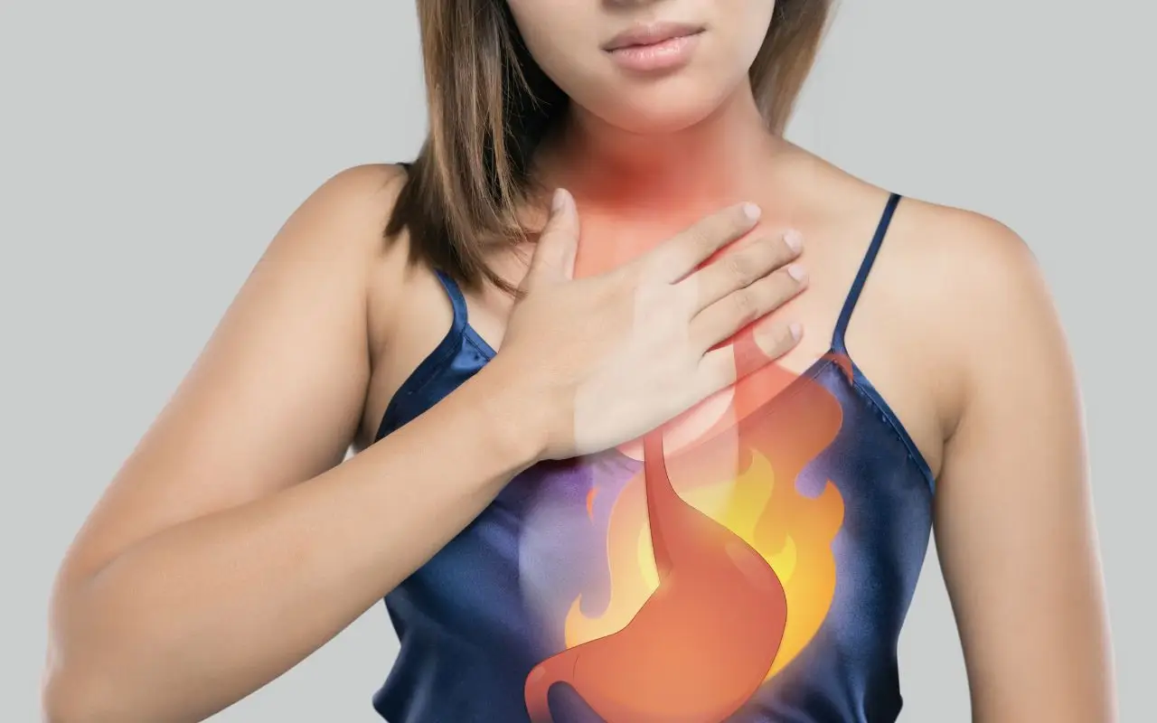 Come ridurre il reflusso gastrico senza farmaci: ecco i rimedi più efficaci Come ridurre il reflusso gastrico senza farmaci: ecco i rimedi più efficaci
