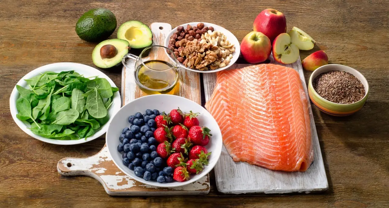 Alimenti anti-infiammatori: cosa aggiungere alla dieta per articolazioni più sane Alimenti anti-infiammatori: cosa aggiungere alla dieta per articolazioni più sane